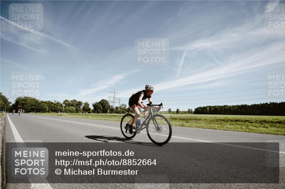 07.09.2025 - 19. Norderstedt Triathlon Michael Burmester http://msf.ph/oto/8852664 07.09.2025 11:37:48 Radfahren 1257 meine-sportfotos.de