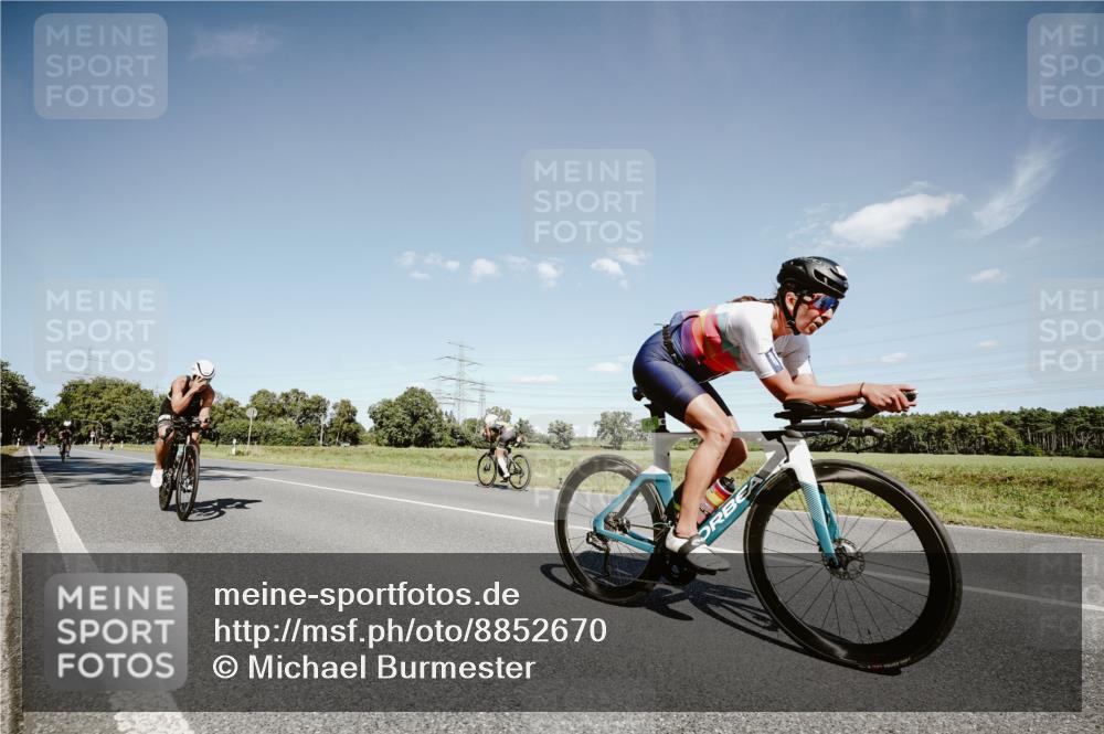 07.09.2025 - 19. Norderstedt Triathlon Michael Burmester http://msf.ph/oto/8852670 07.09.2025 14:37:26 Radfahren 469, 472, 475, 1453, 1469, 1470 meine-sportfotos.de