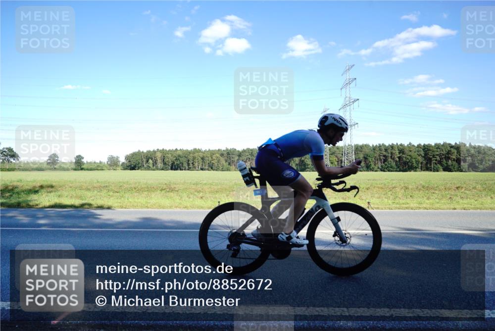 07.09.2025 - 19. Norderstedt Triathlon Michael Burmester http://msf.ph/oto/8852672 07.09.2025 15:54:31 Radfahren 521, 546, 903, 1443, 1630 meine-sportfotos.de