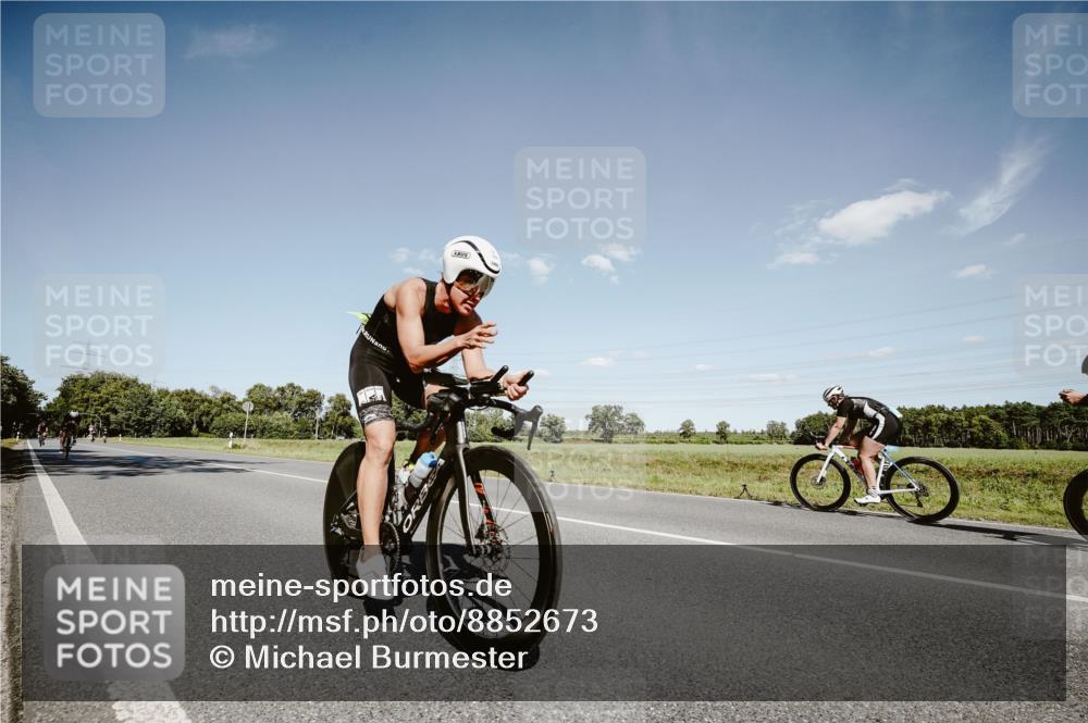 07.09.2025 - 19. Norderstedt Triathlon Michael Burmester http://msf.ph/oto/8852673 07.09.2025 14:37:26 Radfahren 469, 472, 475, 1453, 1469, 1470 meine-sportfotos.de