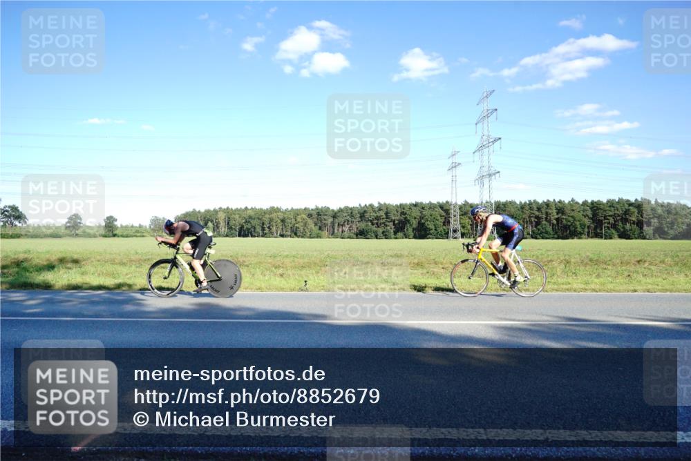 07.09.2025 - 19. Norderstedt Triathlon Michael Burmester http://msf.ph/oto/8852679 07.09.2025 15:54:33 Radfahren 521, 546, 903, 1443, 1630 meine-sportfotos.de