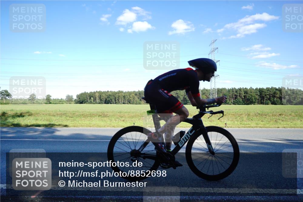 07.09.2025 - 19. Norderstedt Triathlon Michael Burmester http://msf.ph/oto/8852698 07.09.2025 15:54:48 Radfahren 525, 1573 meine-sportfotos.de