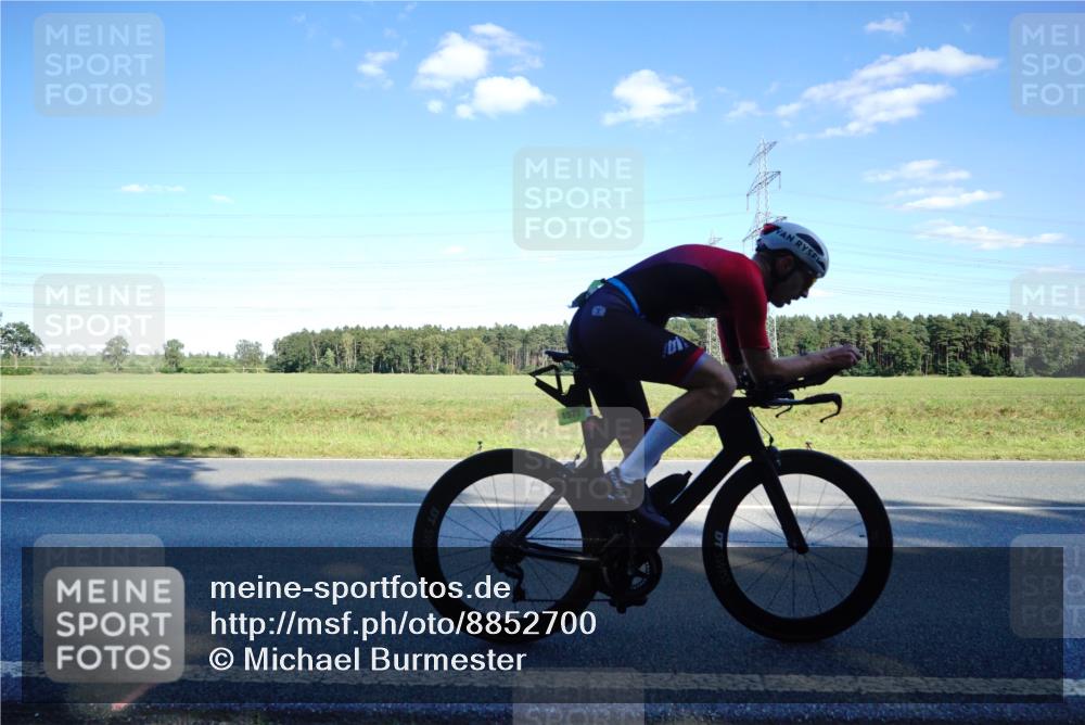 07.09.2025 - 19. Norderstedt Triathlon Michael Burmester http://msf.ph/oto/8852700 07.09.2025 15:54:48 Radfahren 525, 1573 meine-sportfotos.de