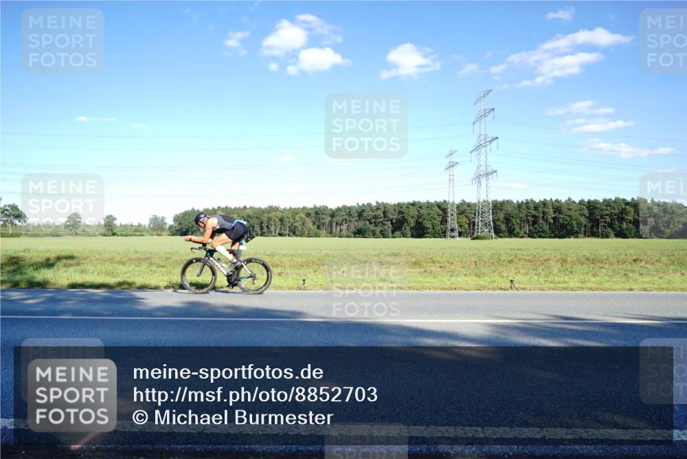 07.09.2025 - 19. Norderstedt Triathlon Michael Burmester http://msf.ph/oto/8852703 07.09.2025 15:54:51 Radfahren 525, 1573 meine-sportfotos.de