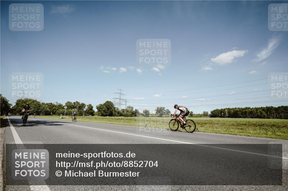 07.09.2025 - 19. Norderstedt Triathlon Michael Burmester http://msf.ph/oto/8852704 07.09.2025 14:37:42 Radfahren 443 meine-sportfotos.de