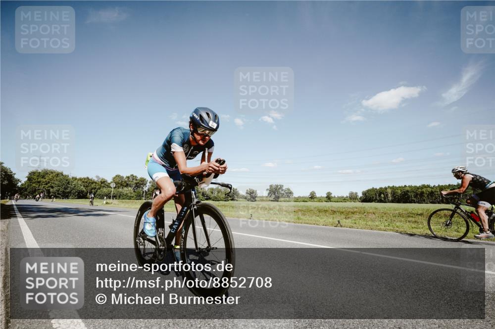 07.09.2025 - 19. Norderstedt Triathlon Michael Burmester http://msf.ph/oto/8852708 07.09.2025 14:37:44 Radfahren 443 meine-sportfotos.de