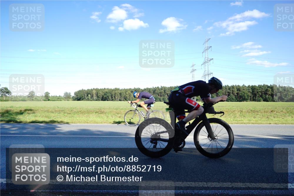 07.09.2025 - 19. Norderstedt Triathlon Michael Burmester http://msf.ph/oto/8852719 07.09.2025 15:55:06 Radfahren 490, 548, 1086 meine-sportfotos.de