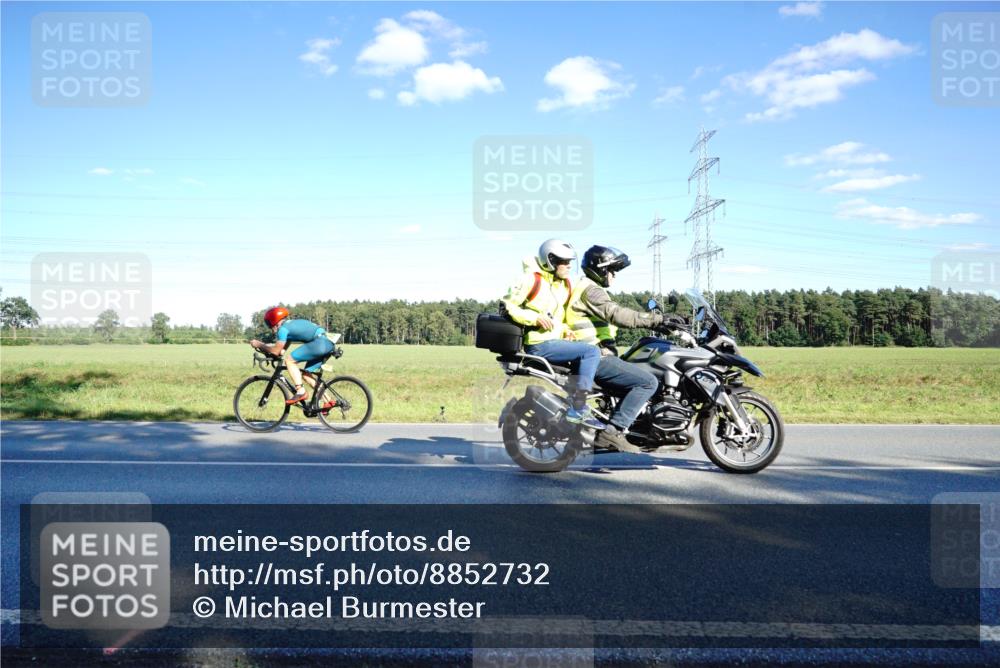 07.09.2025 - 19. Norderstedt Triathlon Michael Burmester http://msf.ph/oto/8852732 07.09.2025 15:55:11 Radfahren 937, 1086, 1549, 1631 meine-sportfotos.de