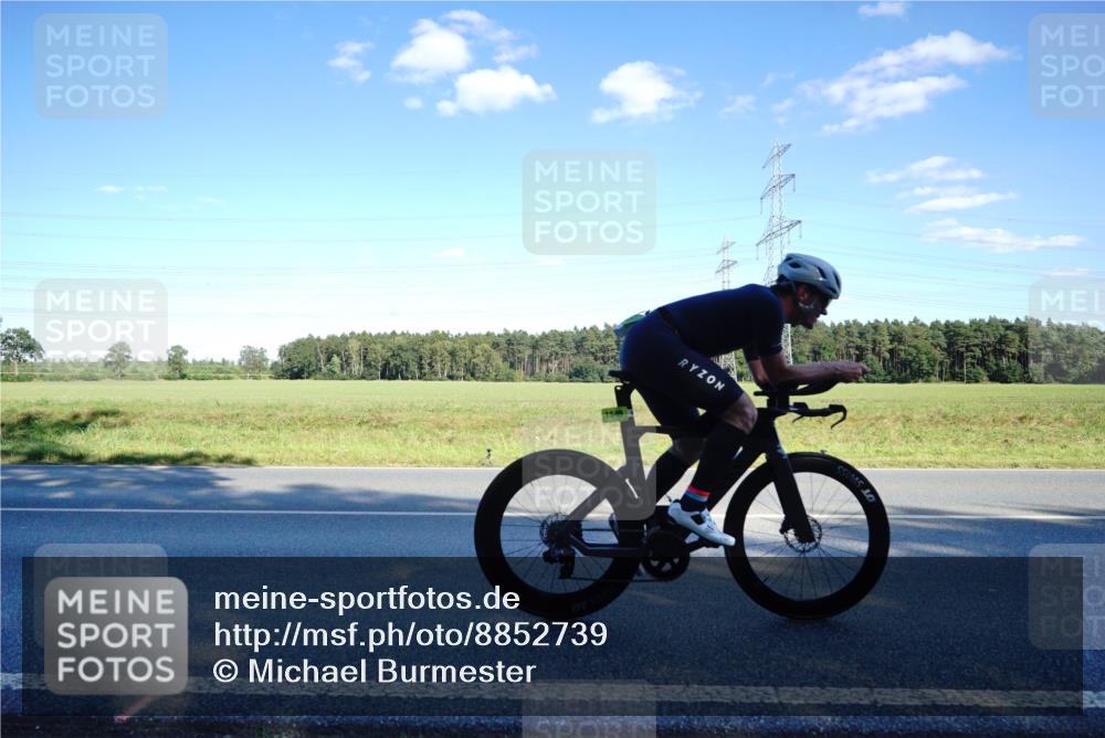 07.09.2025 - 19. Norderstedt Triathlon Michael Burmester http://msf.ph/oto/8852739 07.09.2025 15:55:13 Radfahren 937, 1512, 1549, 1550, 1564, 1631 meine-sportfotos.de