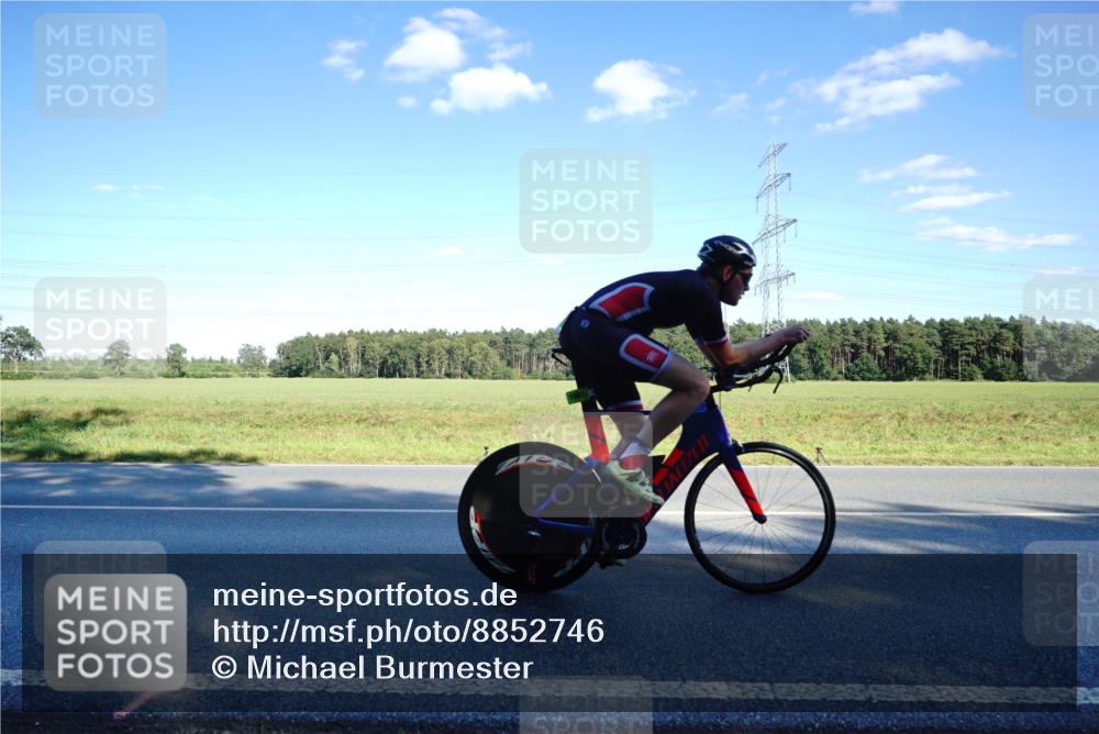 07.09.2025 - 19. Norderstedt Triathlon Michael Burmester http://msf.ph/oto/8852746 07.09.2025 15:55:17 Radfahren 514, 1512, 1549, 1550, 1564, 1581 meine-sportfotos.de