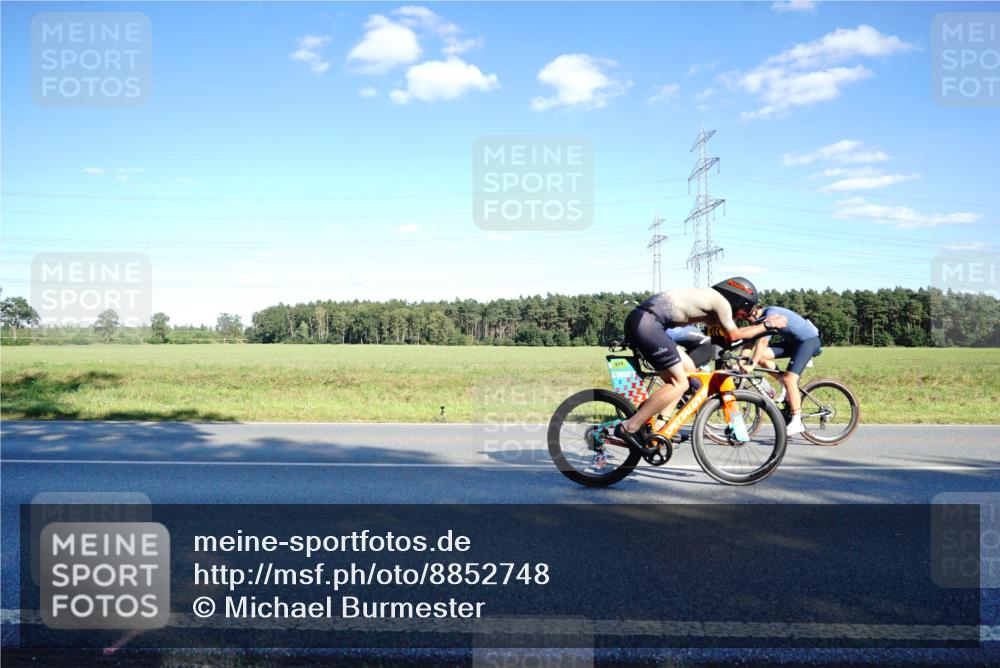 07.09.2025 - 19. Norderstedt Triathlon Michael Burmester http://msf.ph/oto/8852748 07.09.2025 15:55:19 Radfahren 514, 1512, 1551, 1581 meine-sportfotos.de