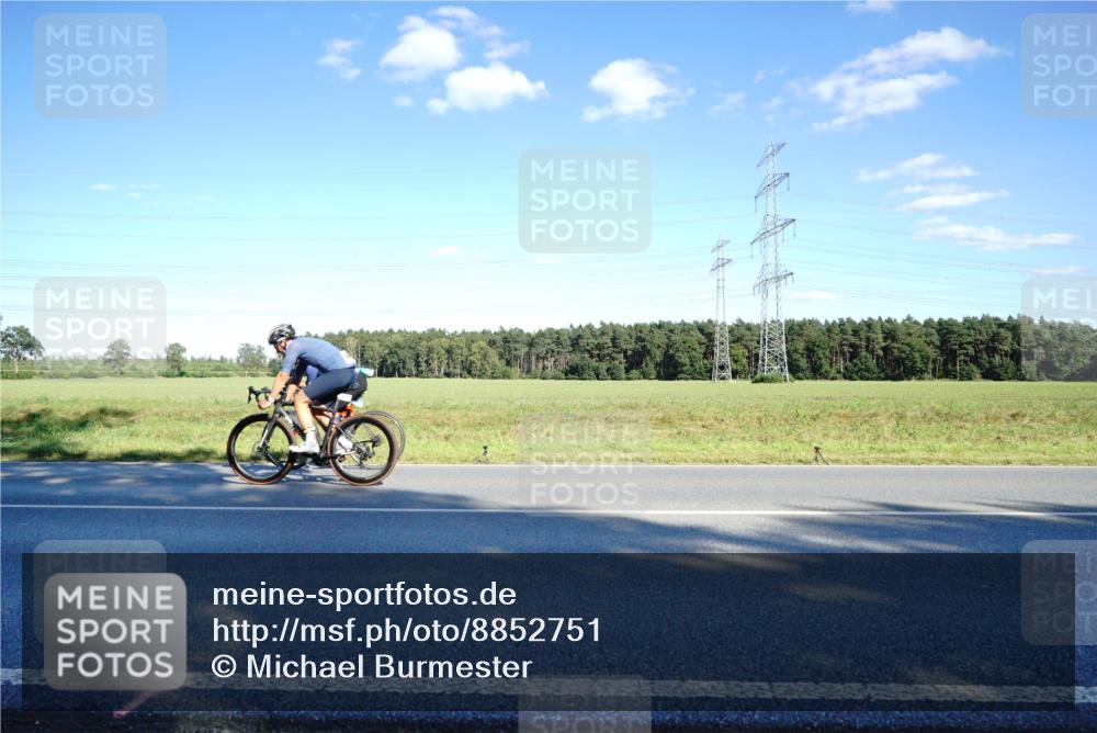07.09.2025 - 19. Norderstedt Triathlon Michael Burmester http://msf.ph/oto/8852751 07.09.2025 15:55:19 Radfahren 514, 1512, 1551, 1581 meine-sportfotos.de