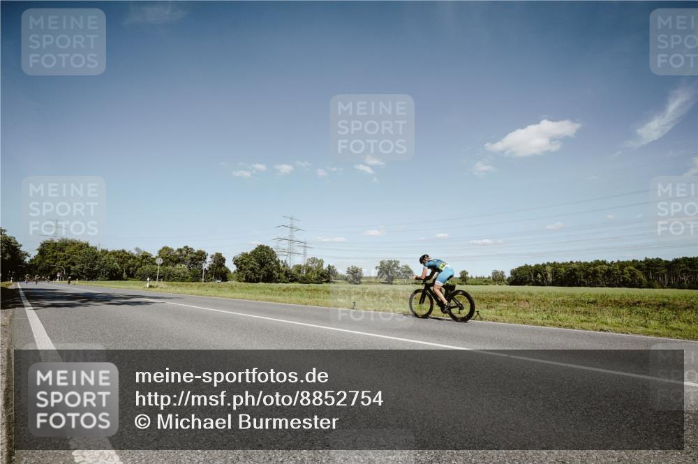07.09.2025 - 19. Norderstedt Triathlon Michael Burmester http://msf.ph/oto/8852754 07.09.2025 14:38:13 Radfahren  meine-sportfotos.de