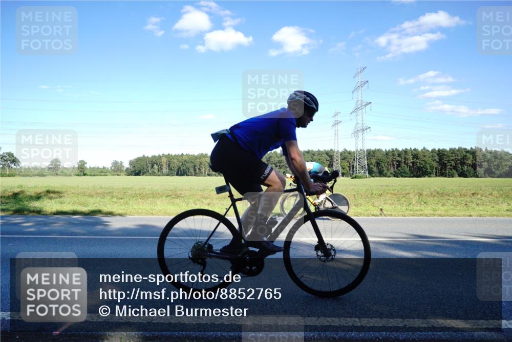 07.09.2025 - 19. Norderstedt Triathlon Michael Burmester http://msf.ph/oto/8852765 07.09.2025 15:55:26 Radfahren 939, 957, 1078, 1523, 1601, 1627 meine-sportfotos.de