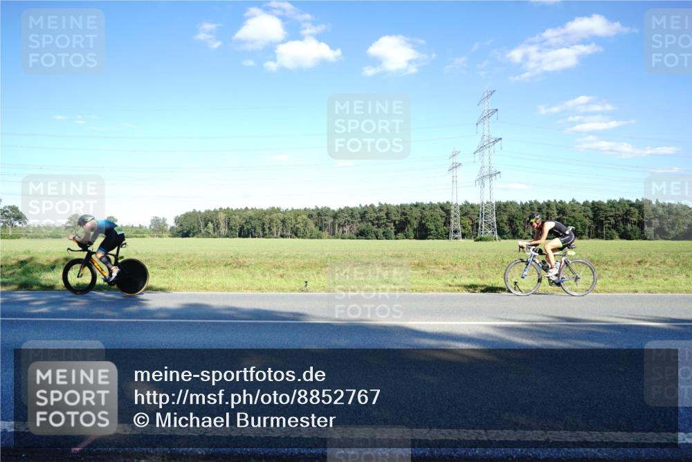 07.09.2025 - 19. Norderstedt Triathlon Michael Burmester http://msf.ph/oto/8852767 07.09.2025 15:55:27 Radfahren 939, 957, 1078, 1403, 1523, 1601, 1627 meine-sportfotos.de