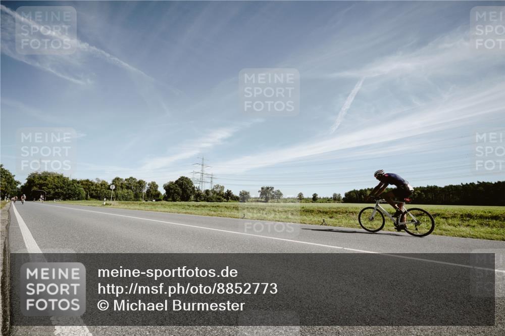 07.09.2025 - 19. Norderstedt Triathlon Michael Burmester http://msf.ph/oto/8852773 07.09.2025 11:39:25 Radfahren  meine-sportfotos.de