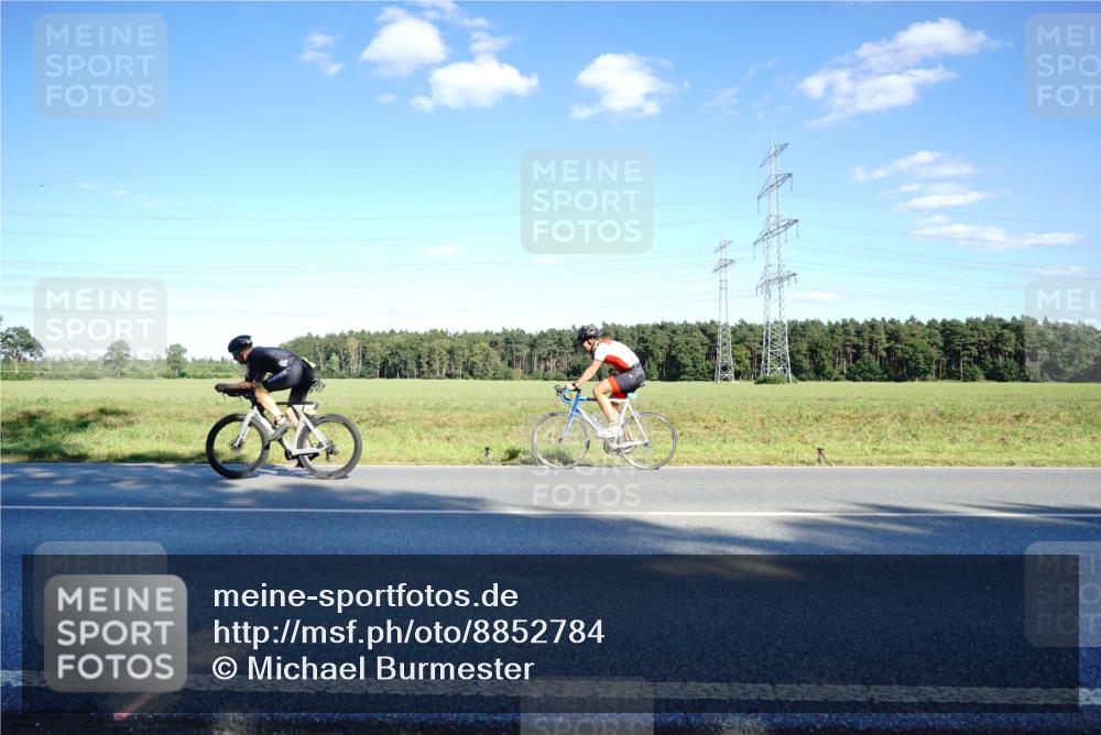 07.09.2025 - 19. Norderstedt Triathlon Michael Burmester http://msf.ph/oto/8852784 07.09.2025 15:55:34 Radfahren 1071, 1094, 1574 meine-sportfotos.de
