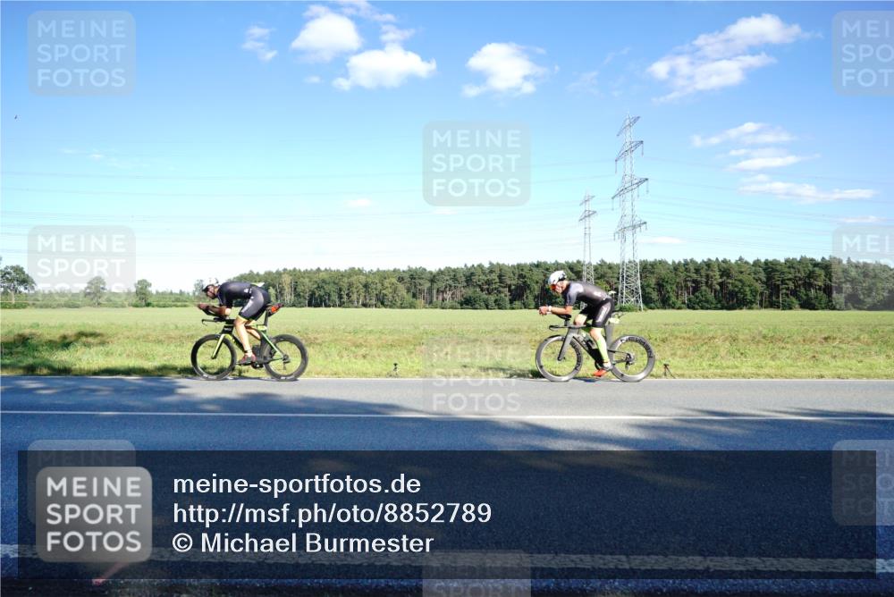 07.09.2025 - 19. Norderstedt Triathlon Michael Burmester http://msf.ph/oto/8852789 07.09.2025 15:55:36 Radfahren 1094 meine-sportfotos.de