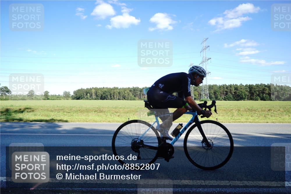 07.09.2025 - 19. Norderstedt Triathlon Michael Burmester http://msf.ph/oto/8852807 07.09.2025 15:55:45 Radfahren 491, 866, 1057, 1559, 1580, 1609, 1611 meine-sportfotos.de