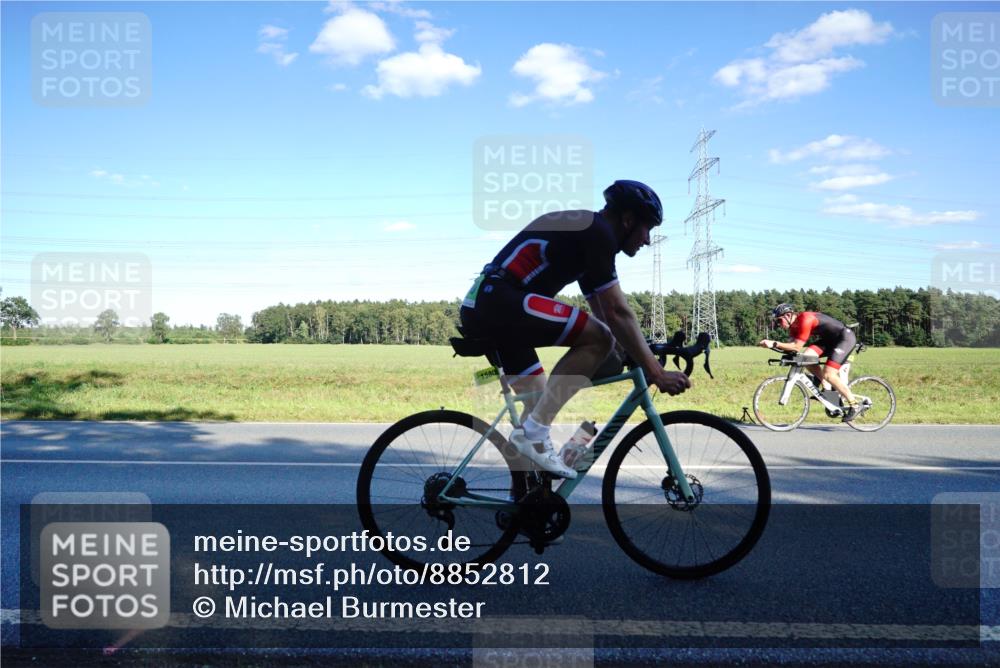 07.09.2025 - 19. Norderstedt Triathlon Michael Burmester http://msf.ph/oto/8852812 07.09.2025 15:55:47 Radfahren 491, 1559, 1580, 1609 meine-sportfotos.de