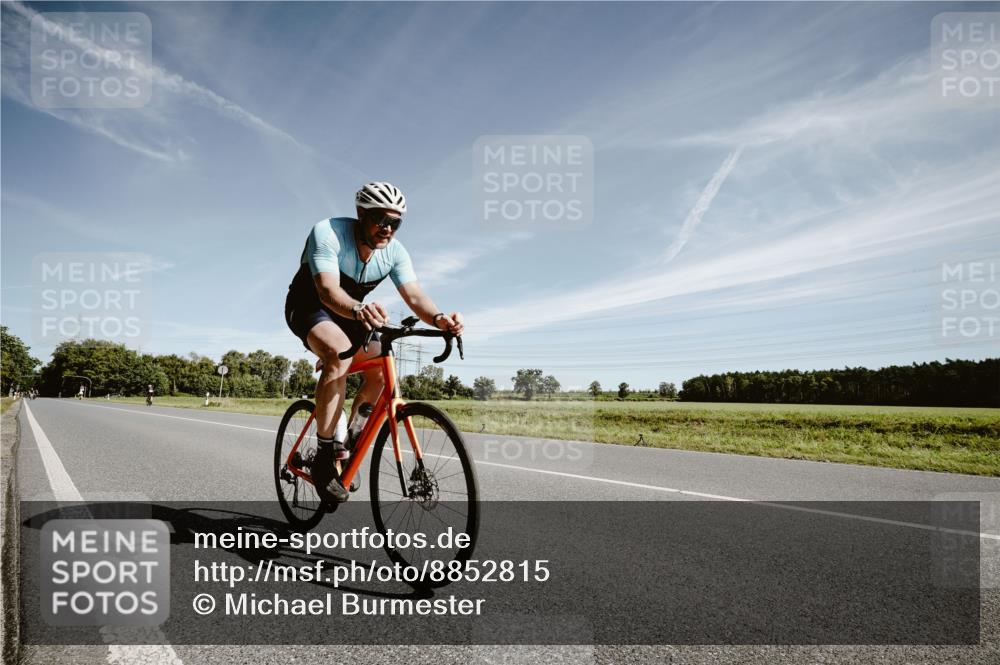 07.09.2025 - 19. Norderstedt Triathlon Michael Burmester http://msf.ph/oto/8852815 07.09.2025 11:39:52 Radfahren 819, 1319 meine-sportfotos.de