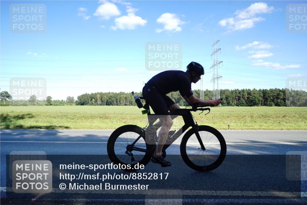 07.09.2025 - 19. Norderstedt Triathlon Michael Burmester http://msf.ph/oto/8852817 07.09.2025 15:55:50 Radfahren 1580, 1589, 1616 meine-sportfotos.de