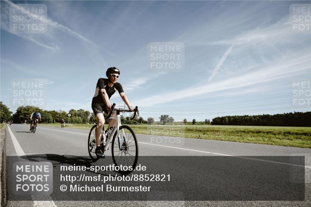 07.09.2025 - 19. Norderstedt Triathlon Michael Burmester http://msf.ph/oto/8852821 07.09.2025 11:40:03 Radfahren 306, 846 meine-sportfotos.de