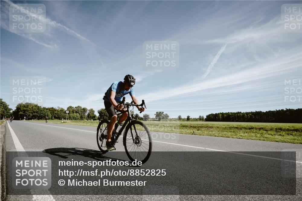 07.09.2025 - 19. Norderstedt Triathlon Michael Burmester http://msf.ph/oto/8852825 07.09.2025 11:40:05 Radfahren 306, 846 meine-sportfotos.de