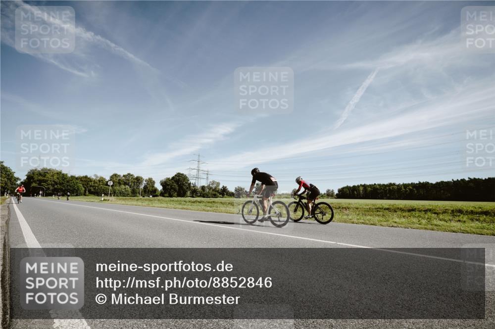 07.09.2025 - 19. Norderstedt Triathlon Michael Burmester http://msf.ph/oto/8852846 07.09.2025 11:40:19 Radfahren 229 meine-sportfotos.de
