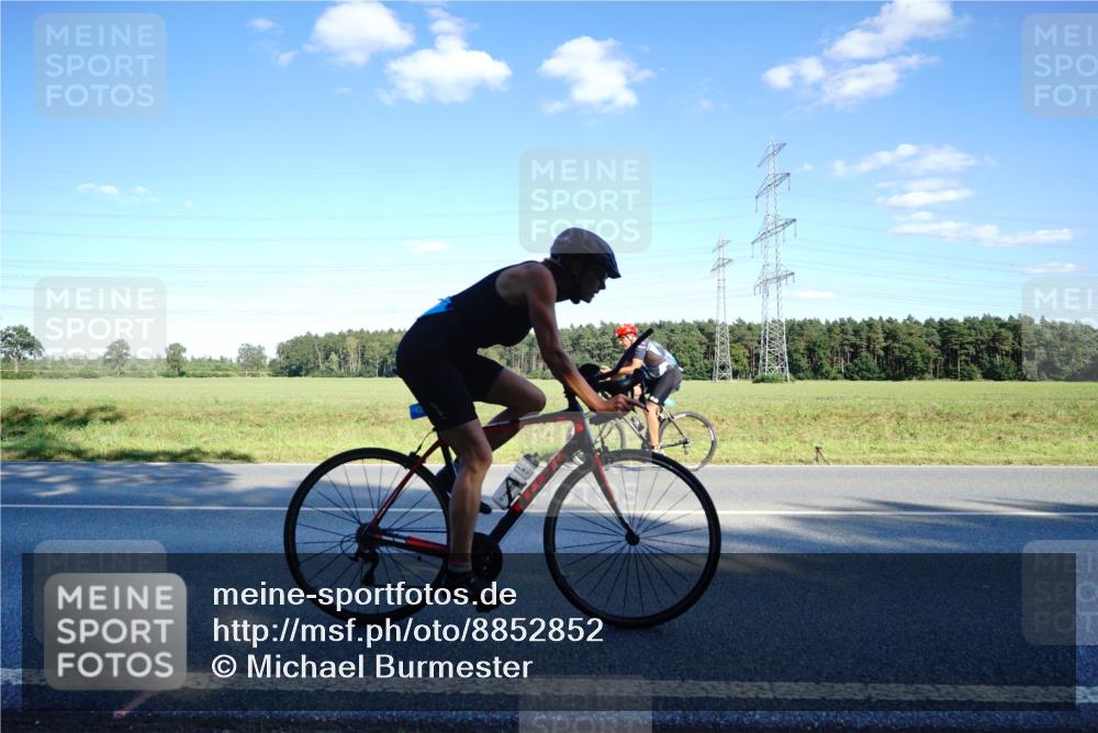 07.09.2025 - 19. Norderstedt Triathlon Michael Burmester http://msf.ph/oto/8852852 07.09.2025 15:56:09 Radfahren 429, 1524 meine-sportfotos.de