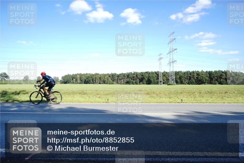 07.09.2025 - 19. Norderstedt Triathlon Michael Burmester http://msf.ph/oto/8852855 07.09.2025 15:56:10 Radfahren 429, 1524 meine-sportfotos.de