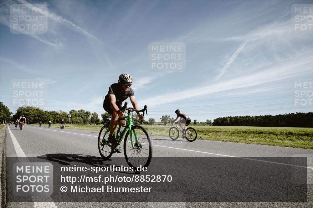 07.09.2025 - 19. Norderstedt Triathlon Michael Burmester http://msf.ph/oto/8852870 07.09.2025 11:40:48 Radfahren 748, 1358 meine-sportfotos.de