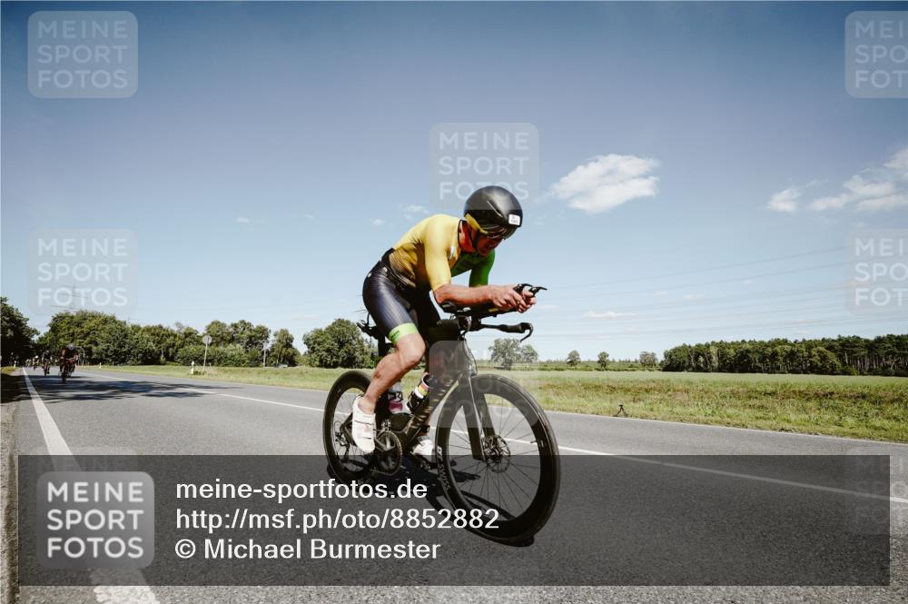 07.09.2025 - 19. Norderstedt Triathlon Michael Burmester http://msf.ph/oto/8852882 07.09.2025 14:39:55 Radfahren 462, 478, 1031, 1486 meine-sportfotos.de