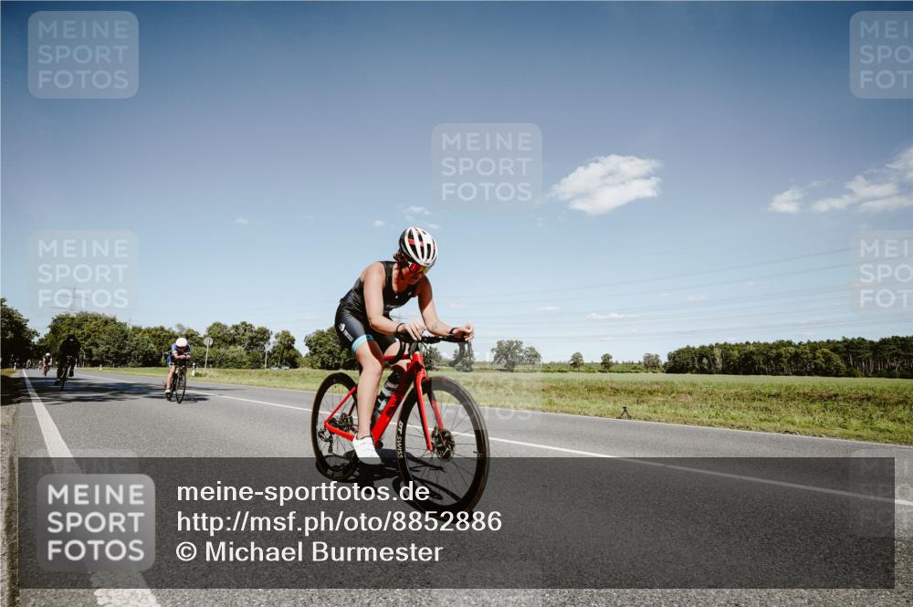 07.09.2025 - 19. Norderstedt Triathlon Michael Burmester http://msf.ph/oto/8852886 07.09.2025 14:39:58 Radfahren 428, 478, 1031, 1486 meine-sportfotos.de