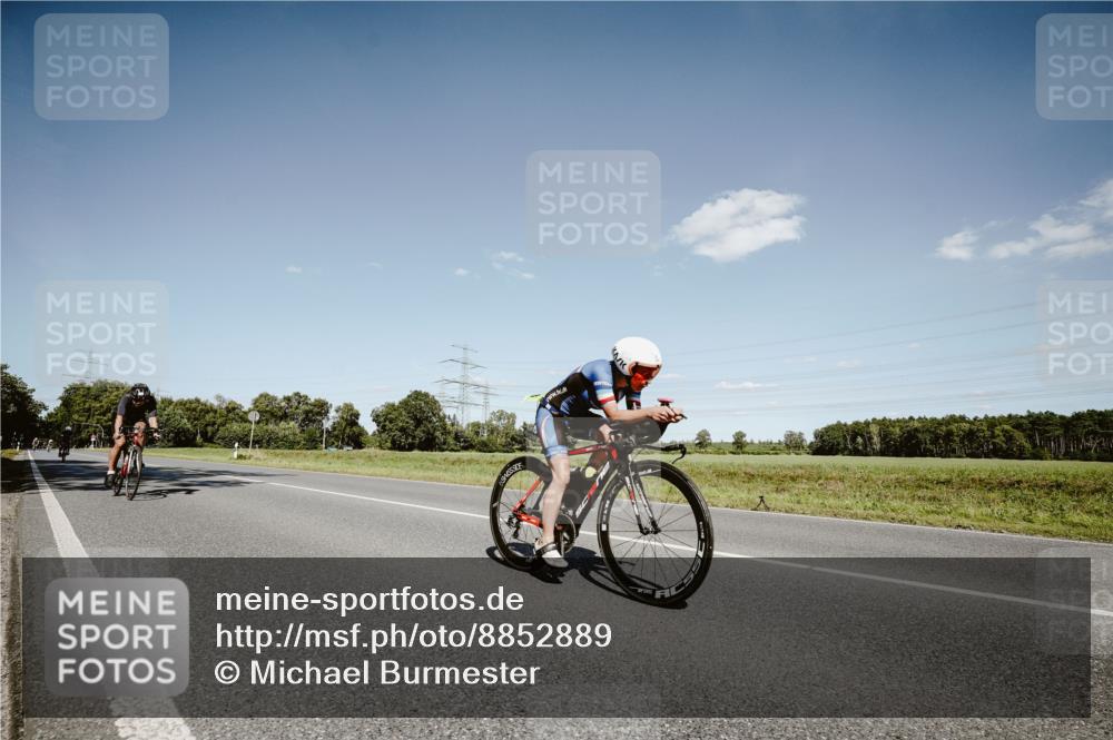 07.09.2025 - 19. Norderstedt Triathlon Michael Burmester http://msf.ph/oto/8852889 07.09.2025 14:39:59 Radfahren 428, 478, 982, 1486 meine-sportfotos.de