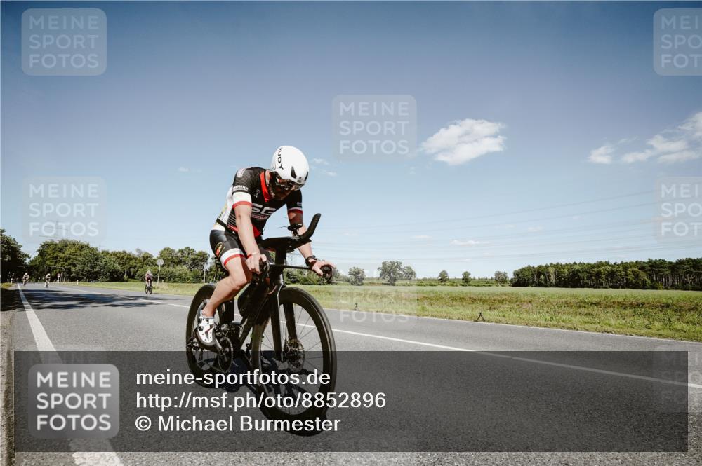 07.09.2025 - 19. Norderstedt Triathlon Michael Burmester http://msf.ph/oto/8852896 07.09.2025 14:40:02 Radfahren 428, 982 meine-sportfotos.de