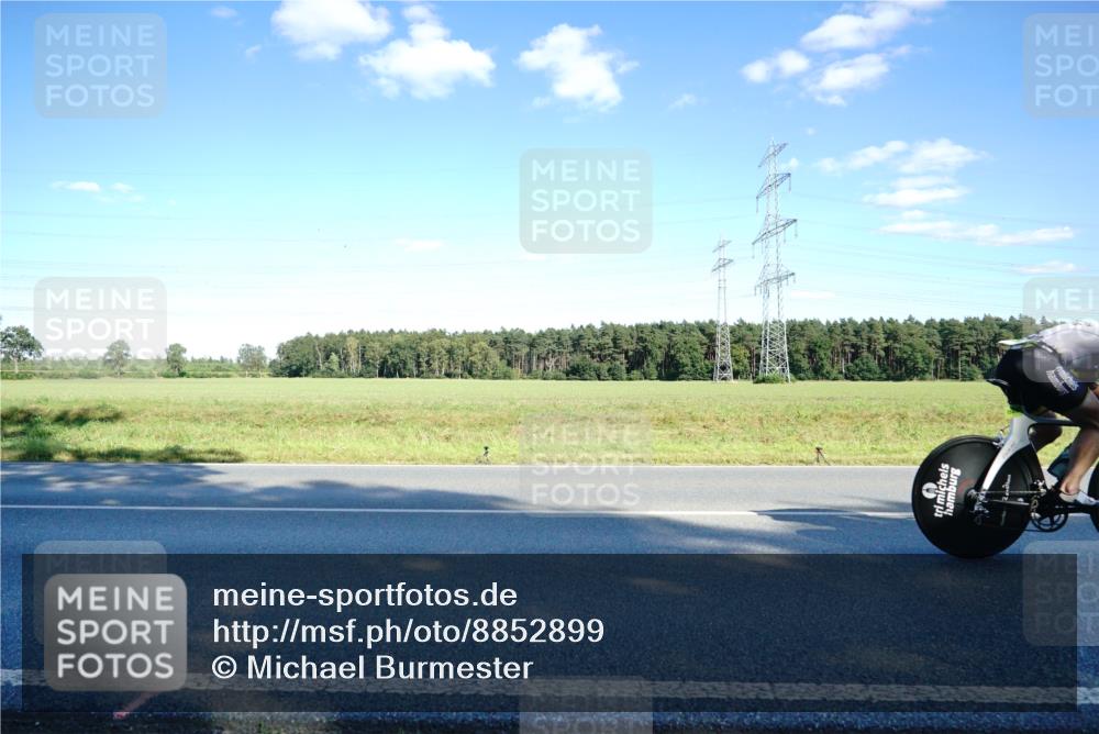 07.09.2025 - 19. Norderstedt Triathlon Michael Burmester http://msf.ph/oto/8852899 07.09.2025 15:56:32 Radfahren 1475, 1556, 1588, 1607 meine-sportfotos.de