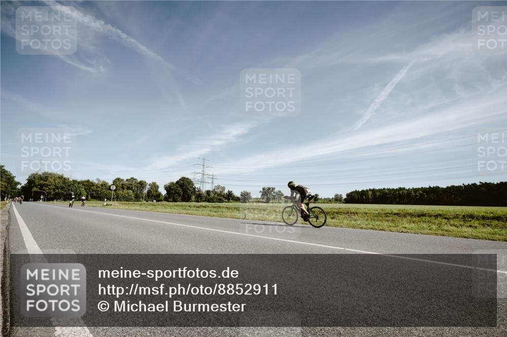 07.09.2025 - 19. Norderstedt Triathlon Michael Burmester http://msf.ph/oto/8852911 07.09.2025 11:41:14 Radfahren  meine-sportfotos.de
