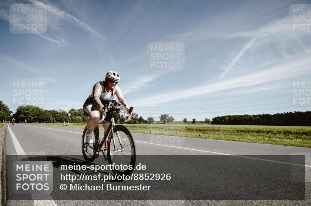 07.09.2025 - 19. Norderstedt Triathlon Michael Burmester http://msf.ph/oto/8852926 07.09.2025 11:41:25 Radfahren 259, 296, 1279 meine-sportfotos.de