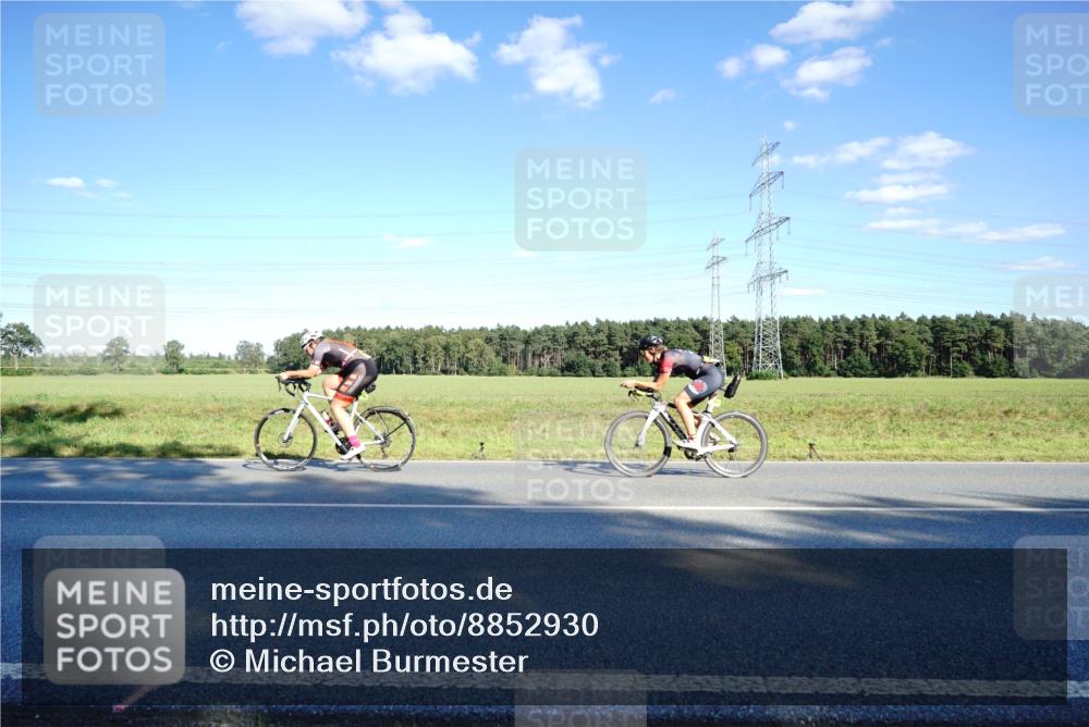 07.09.2025 - 19. Norderstedt Triathlon Michael Burmester http://msf.ph/oto/8852930 07.09.2025 15:56:49 Radfahren 1407 meine-sportfotos.de