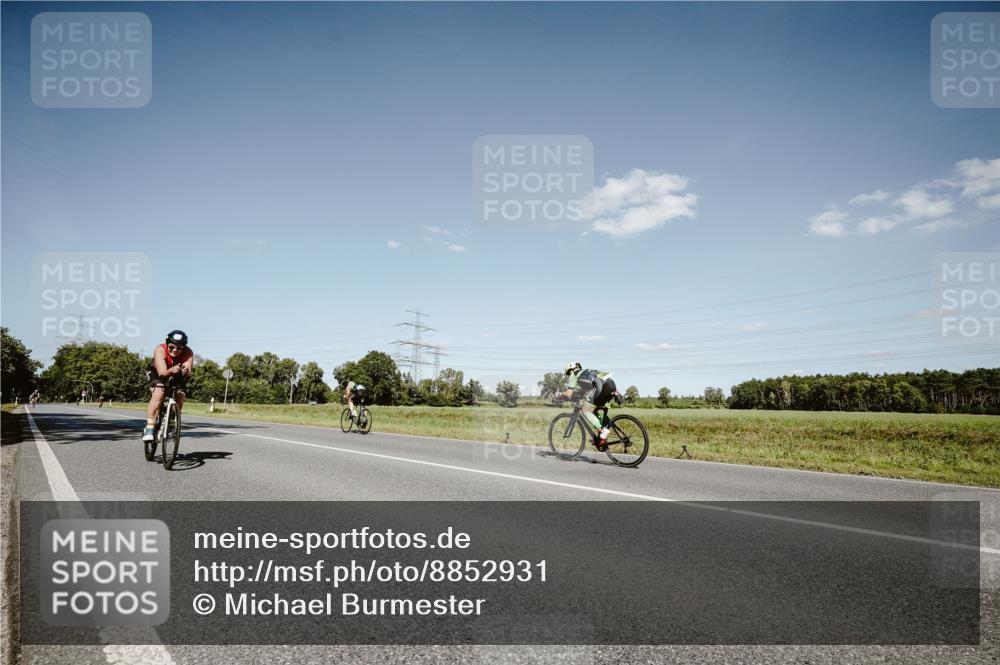07.09.2025 - 19. Norderstedt Triathlon Michael Burmester http://msf.ph/oto/8852931 07.09.2025 14:40:29 Radfahren 884 meine-sportfotos.de