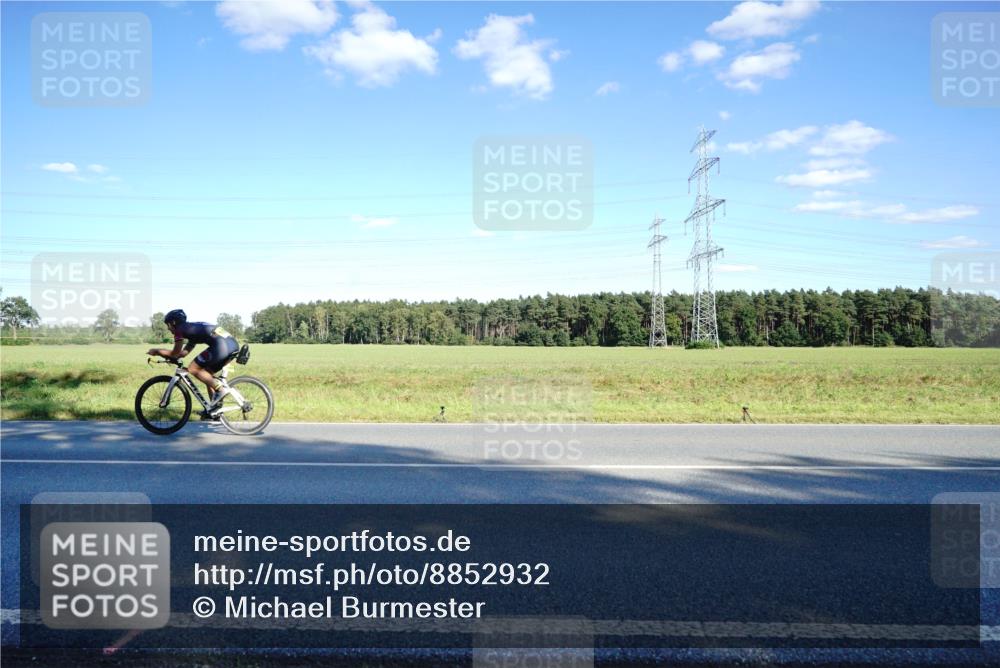 07.09.2025 - 19. Norderstedt Triathlon Michael Burmester http://msf.ph/oto/8852932 07.09.2025 15:56:50 Radfahren 1407, 1628 meine-sportfotos.de
