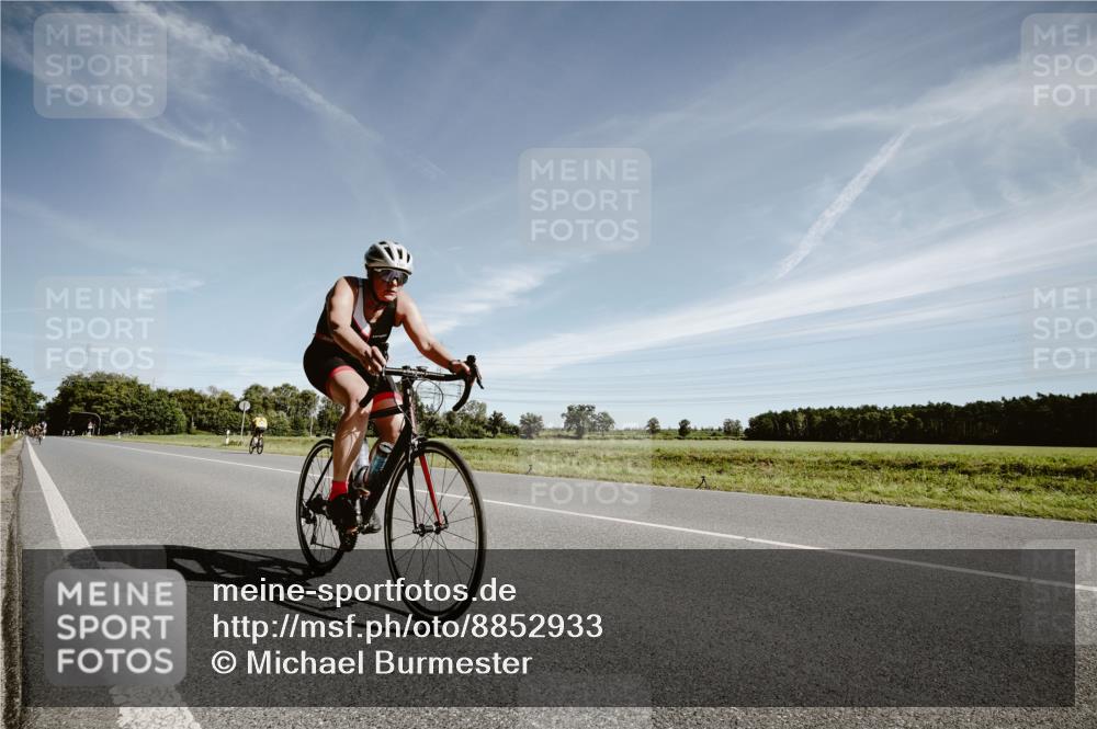 07.09.2025 - 19. Norderstedt Triathlon Michael Burmester http://msf.ph/oto/8852933 07.09.2025 11:41:31 Radfahren 1381 meine-sportfotos.de