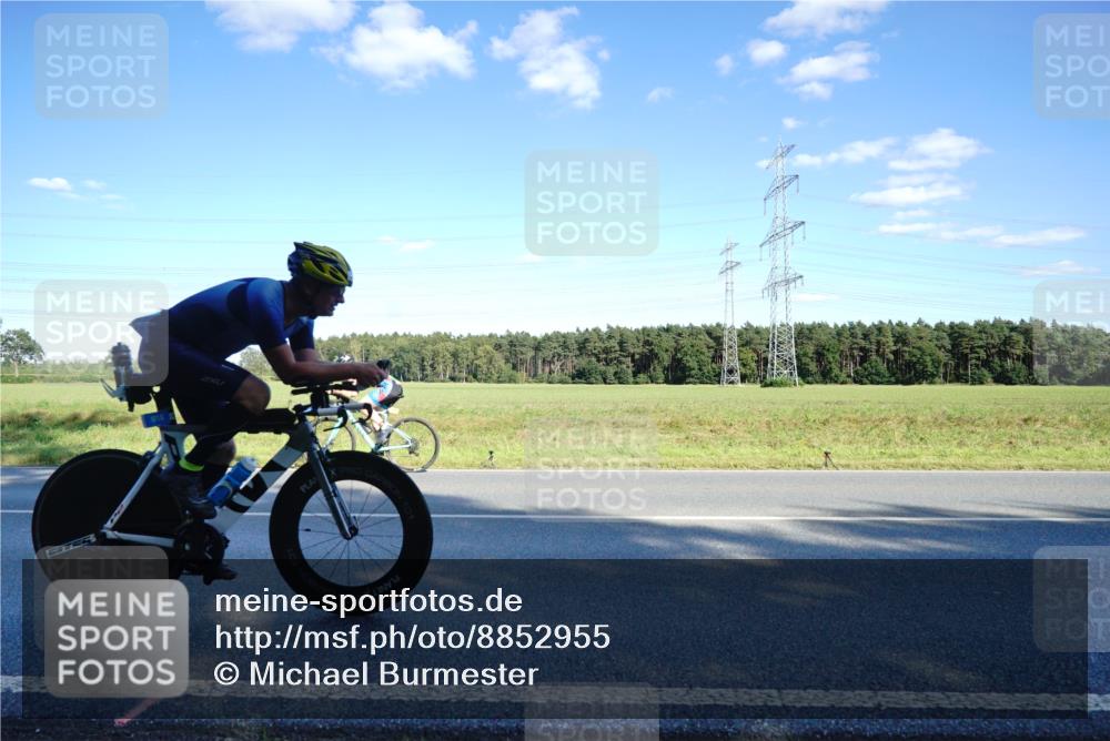 07.09.2025 - 19. Norderstedt Triathlon Michael Burmester http://msf.ph/oto/8852955 07.09.2025 15:57:07 Radfahren 482, 916, 1108 meine-sportfotos.de