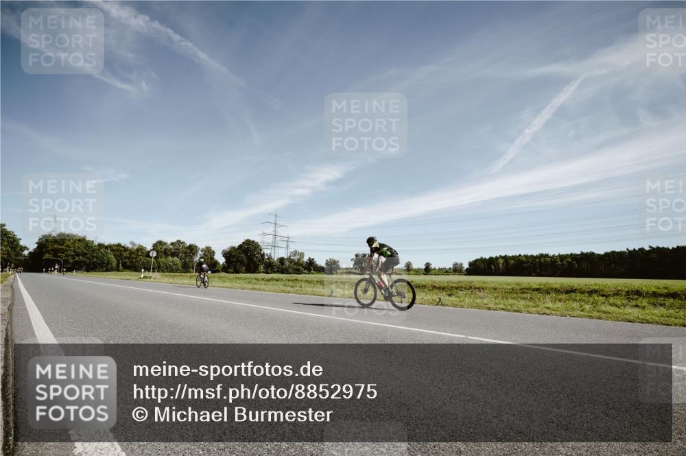 07.09.2025 - 19. Norderstedt Triathlon Michael Burmester http://msf.ph/oto/8852975 07.09.2025 11:41:52 Radfahren 234, 1159 meine-sportfotos.de