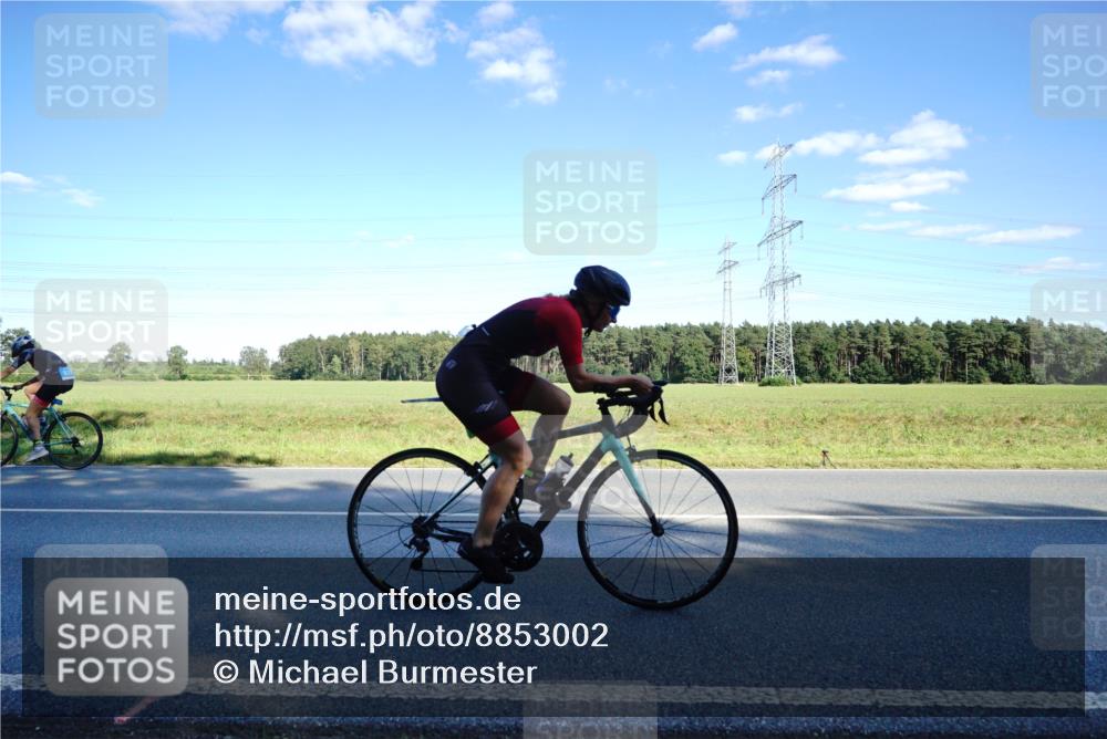 07.09.2025 - 19. Norderstedt Triathlon Michael Burmester http://msf.ph/oto/8853002 07.09.2025 15:57:52 Radfahren 1066, 1415, 1560 meine-sportfotos.de