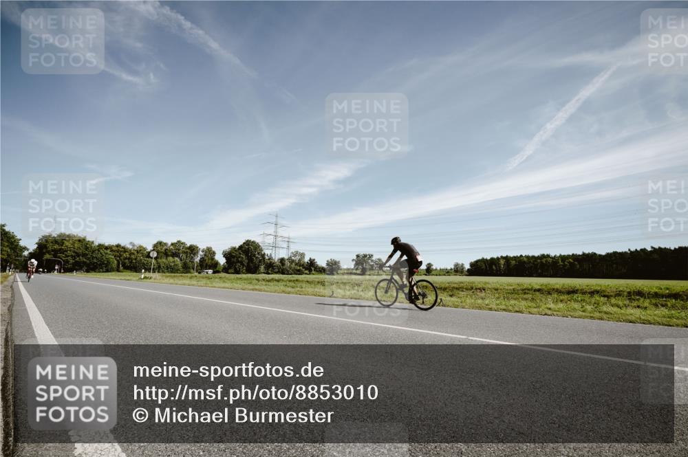 07.09.2025 - 19. Norderstedt Triathlon Michael Burmester http://msf.ph/oto/8853010 07.09.2025 11:42:32 Radfahren 1363 meine-sportfotos.de