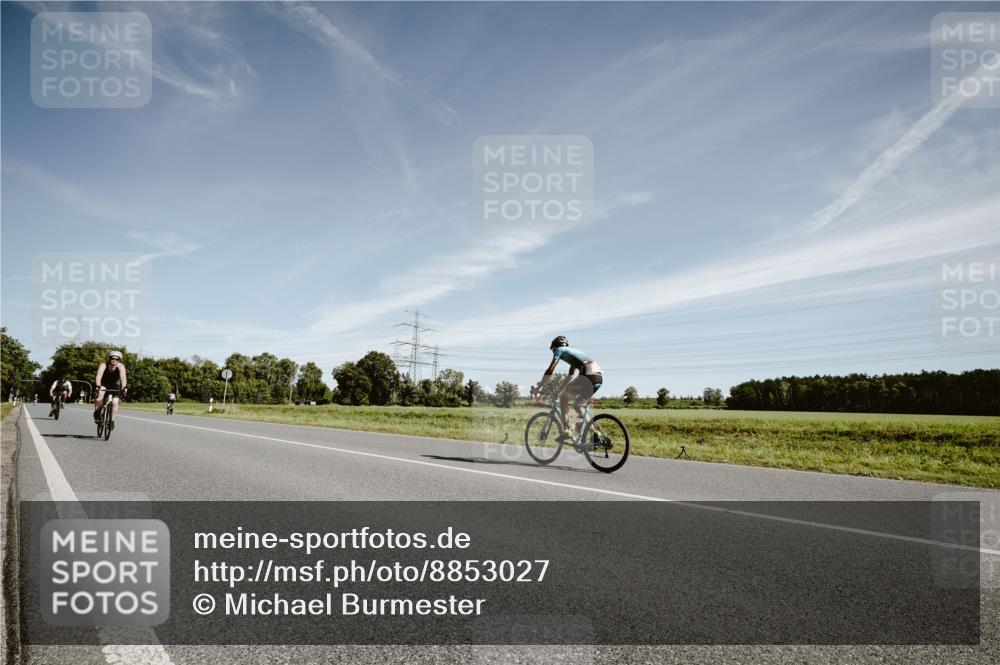 07.09.2025 - 19. Norderstedt Triathlon Michael Burmester http://msf.ph/oto/8853027 07.09.2025 11:43:01 Radfahren 185, 233, 1394 meine-sportfotos.de