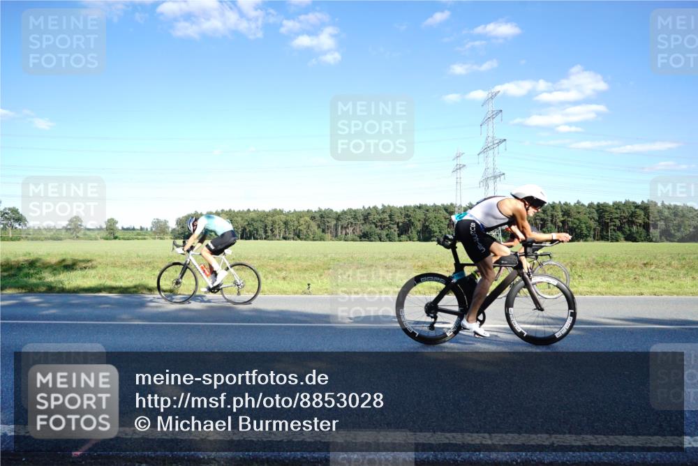 07.09.2025 - 19. Norderstedt Triathlon Michael Burmester http://msf.ph/oto/8853028 07.09.2025 15:58:12 Radfahren 488, 543, 927, 1080, 1514, 1527, 1538 meine-sportfotos.de