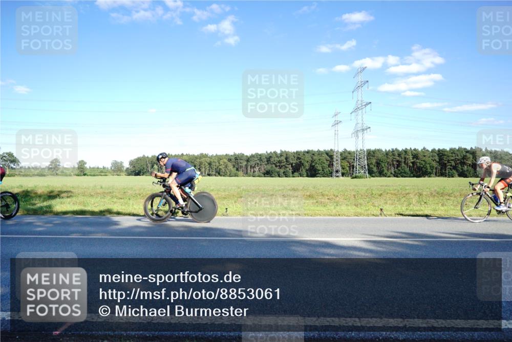 07.09.2025 - 19. Norderstedt Triathlon Michael Burmester http://msf.ph/oto/8853061 07.09.2025 15:58:36 Radfahren 1482, 1575, 1593 meine-sportfotos.de